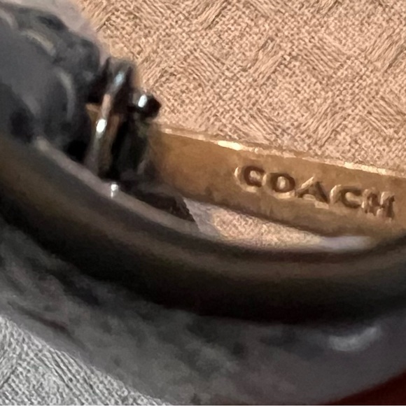 Coach whimsical NWT Gunmetal/Denim Multi Passport Card Case With Fish Print - Picture 11 of 16